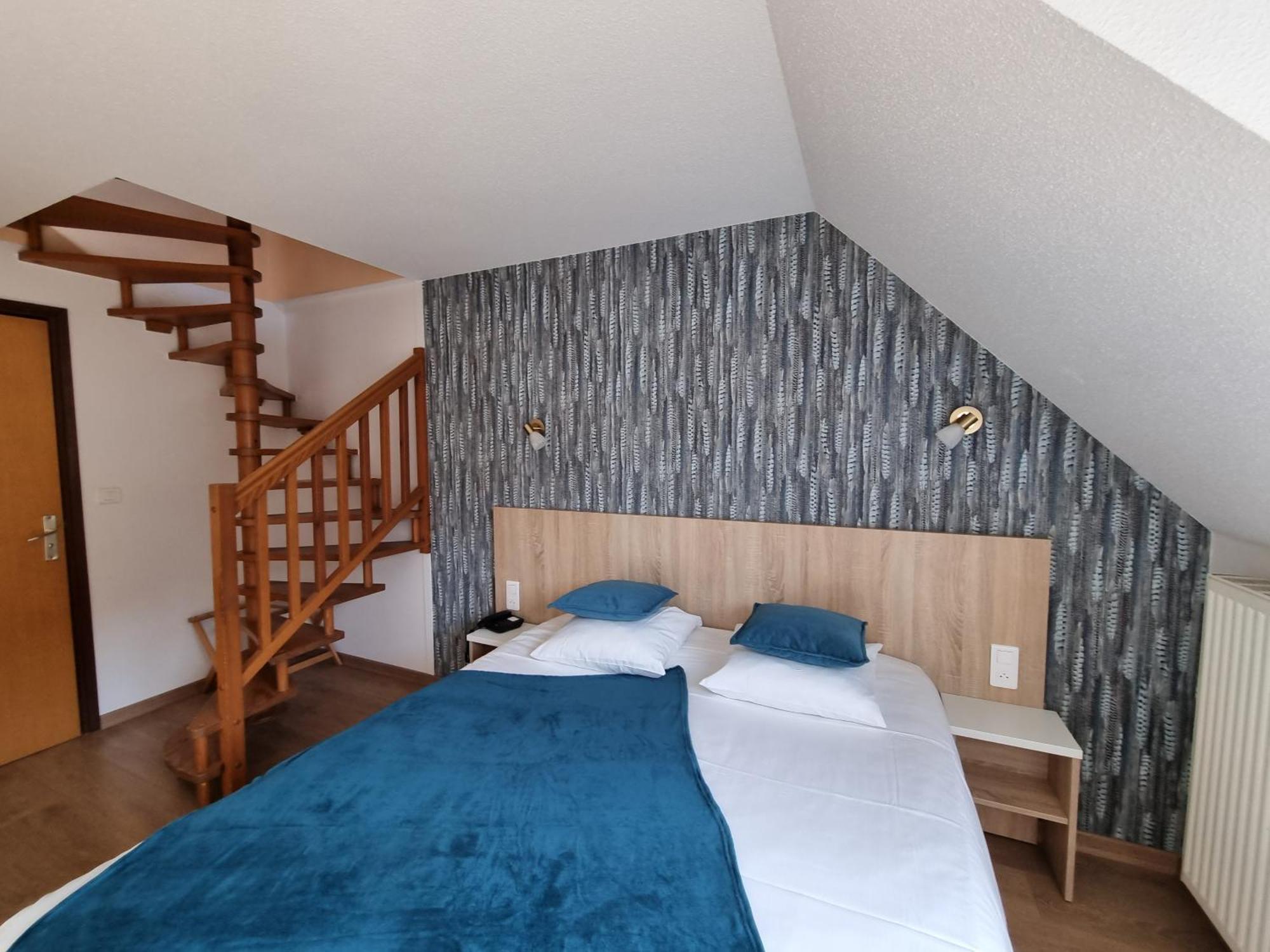 Logis Hotel Restaurant De La Poste Et Spa De Montagne Le Bonhomme Ruang foto